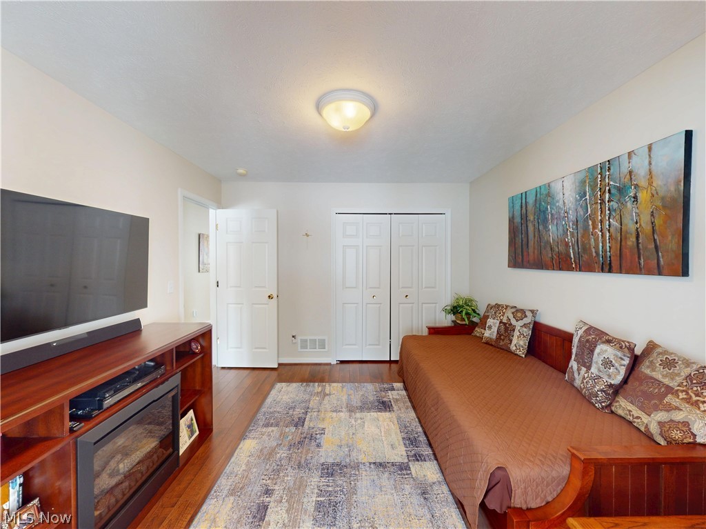 Kilroy Pointe - Residential