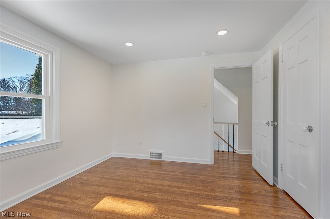 J Ed Good Park - Residential