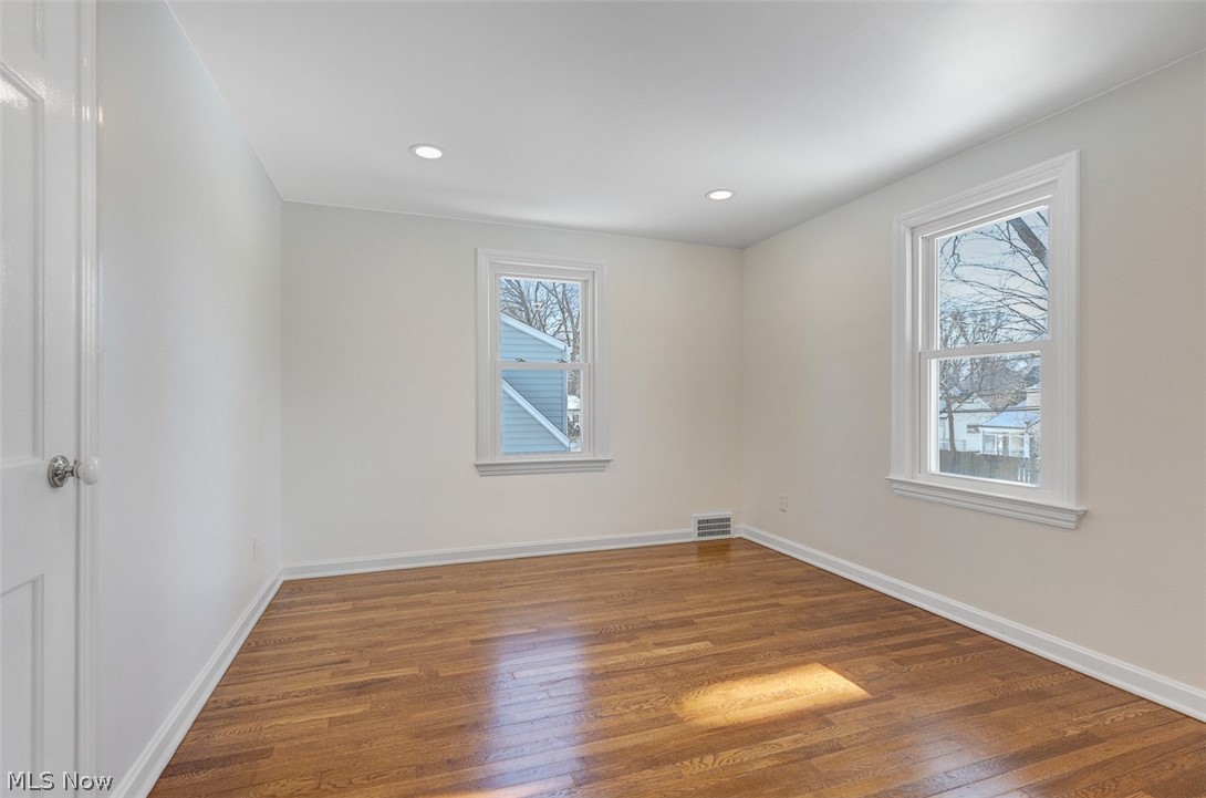 J Ed Good Park - Residential