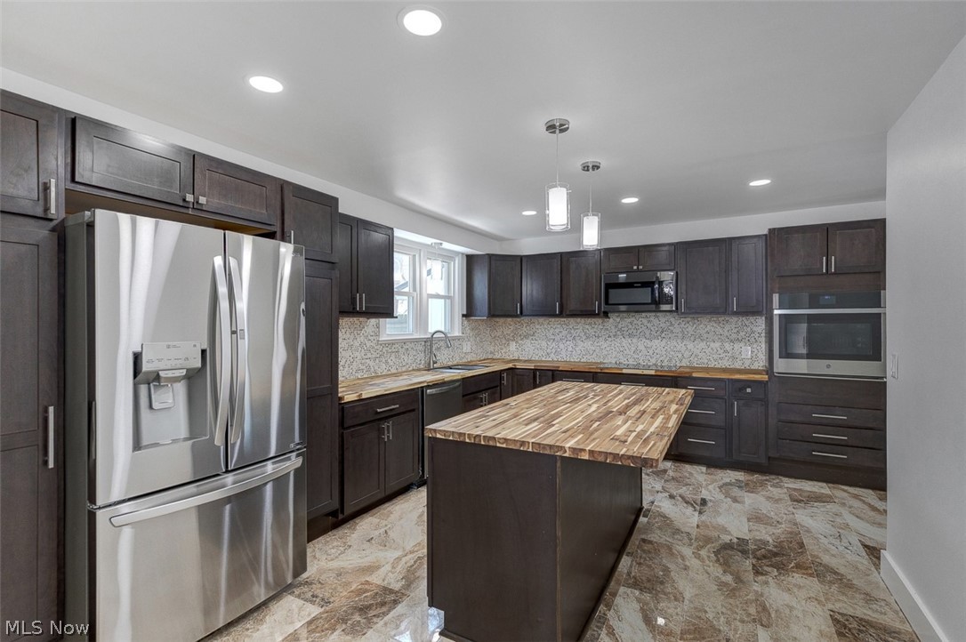 J Ed Good Park - Residential