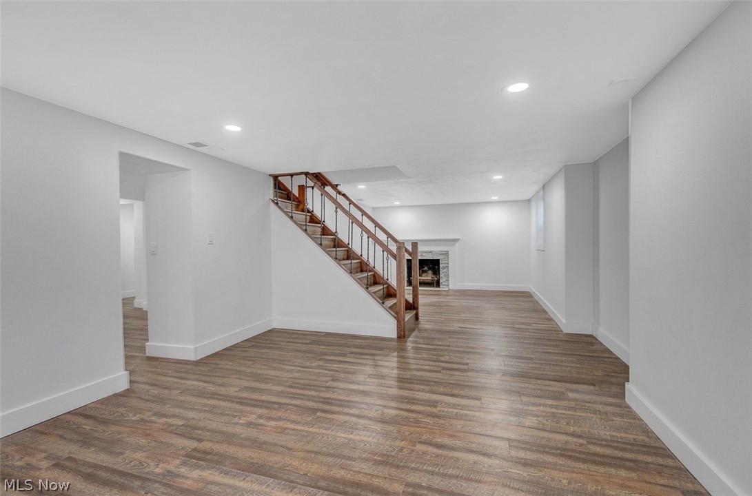 J Ed Good Park - Residential