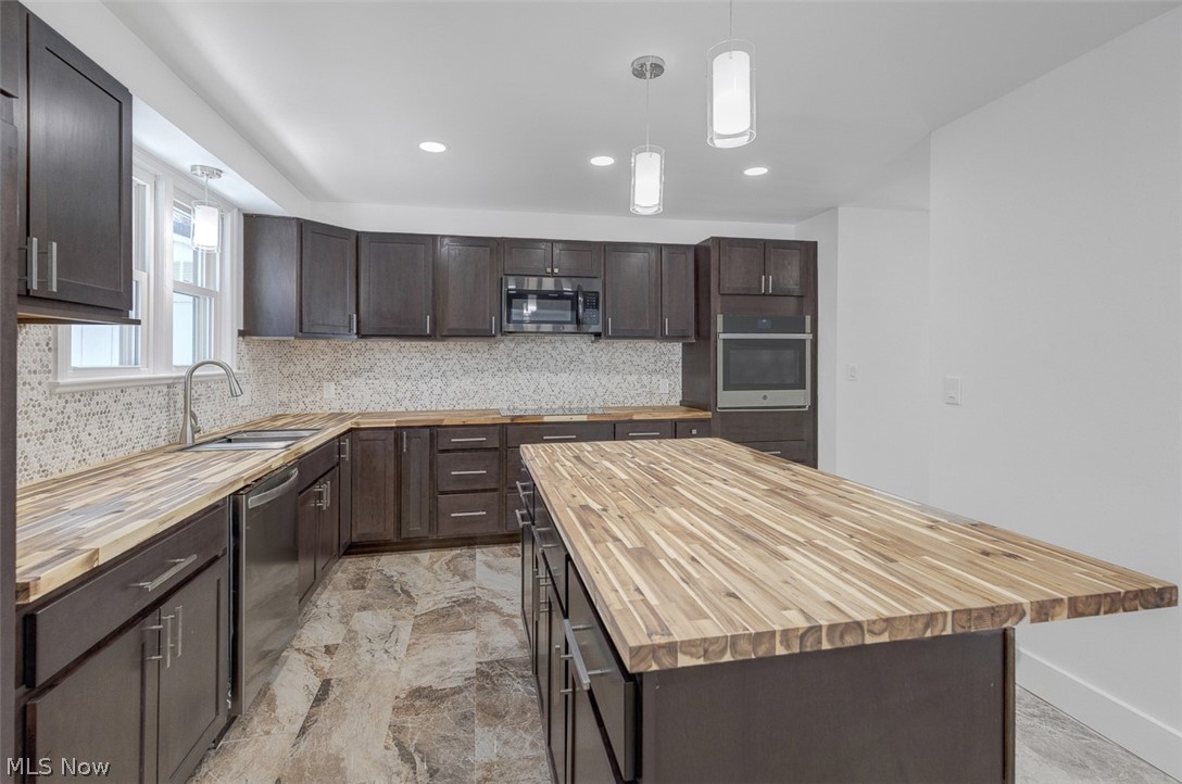 J Ed Good Park - Residential