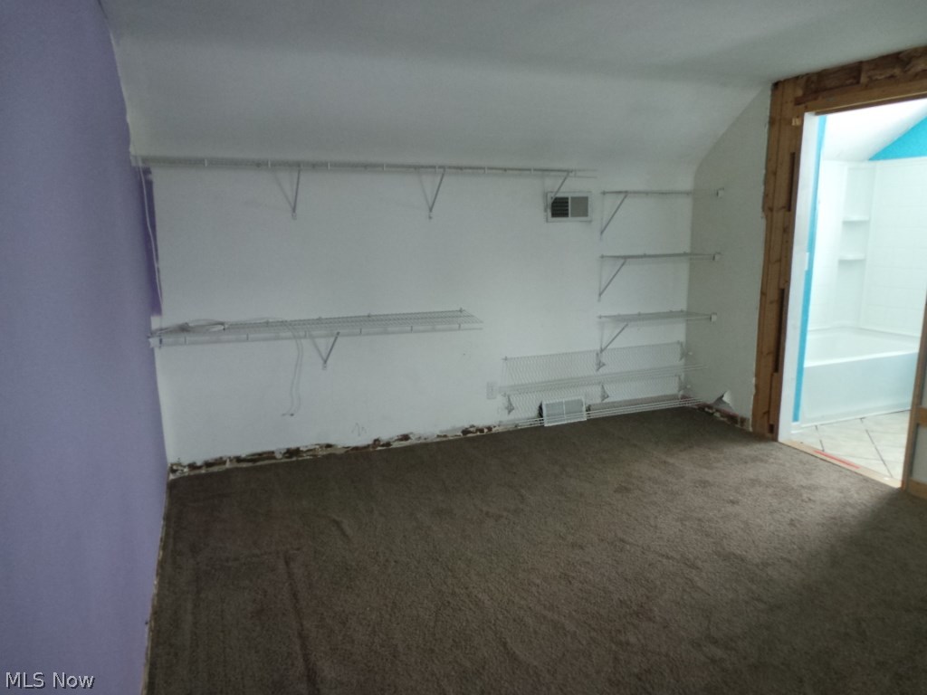 Cuyahoga Manor - Residential