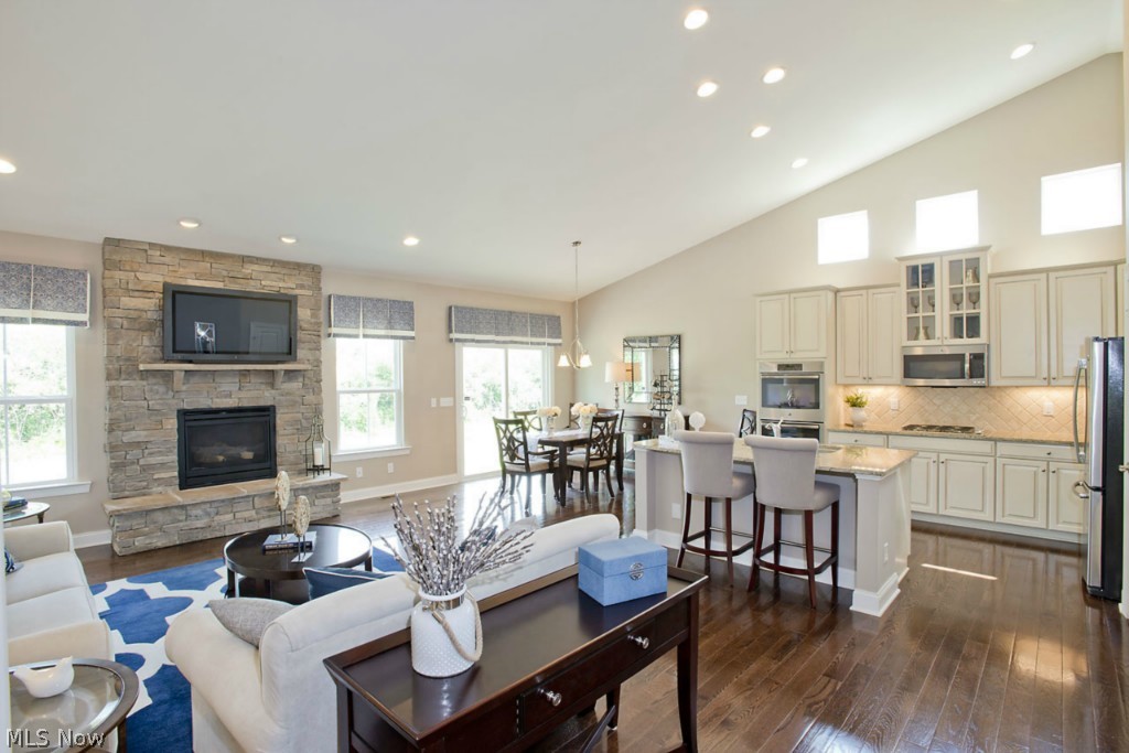 Tiberon Trace - Residential