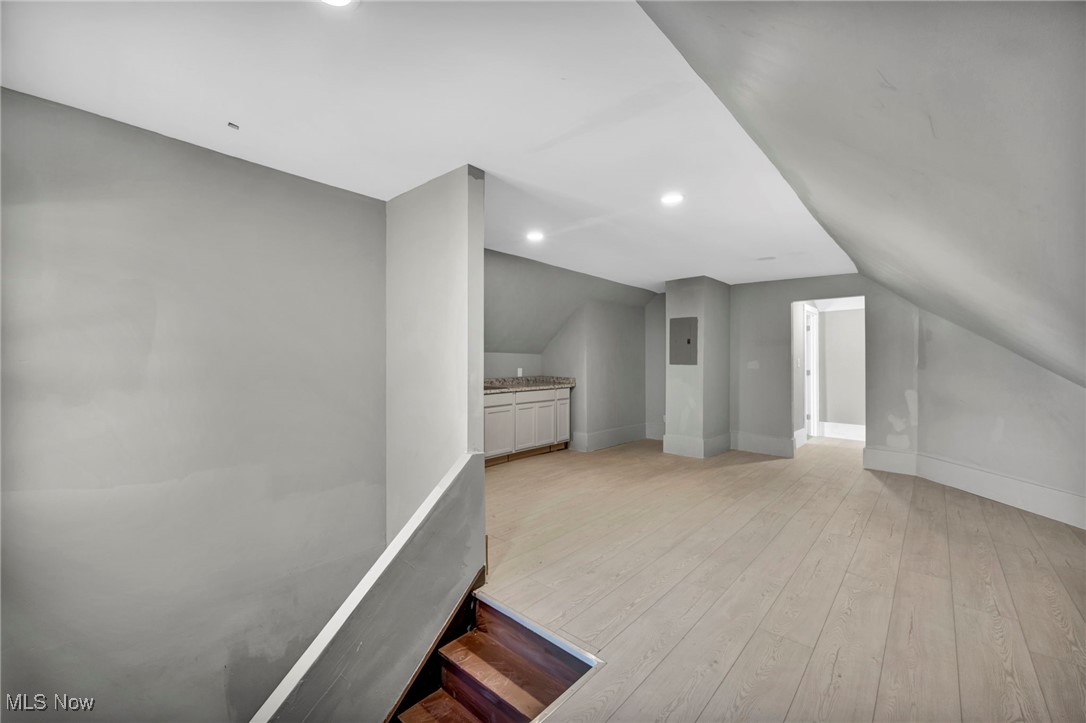 Woodhill East Blvd Sub - Residential Income