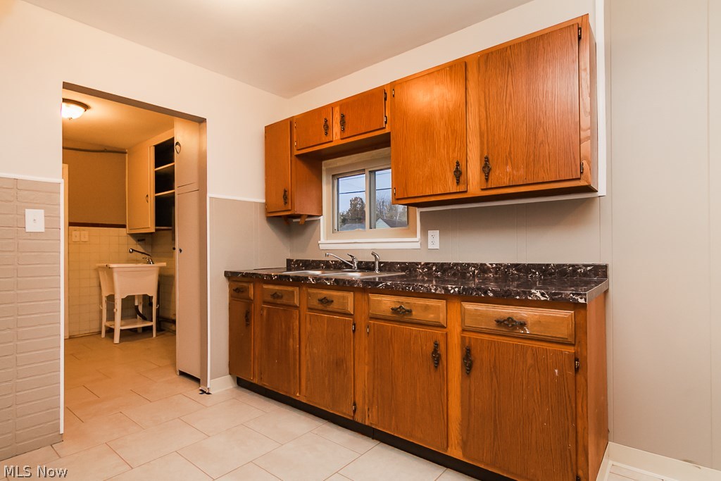 Liberty Heights 02 - Residential Lease