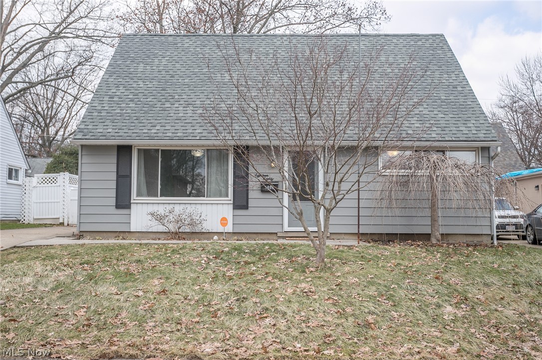 Adorable Cape Cod located in Cuyahoga Falls. You will walk right in to the new vinyl tile flooring on the entire first floor. The kitchen is updated with stainless
steel appliances and a modern countertop. 2 bedrooms on the first floor and 2 bedrooms on the second floor. Furnace is from 2013 and hot water tank 2011.
Outside you have a 2 car garage, and a covered concrete patio right off the kitchen. The adorable patio furniture is staying with the home. Call for your own showing today!