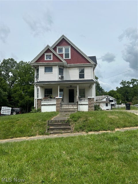 Homes For Sale - 5 Water Street<br/> Elyria, OH 44035