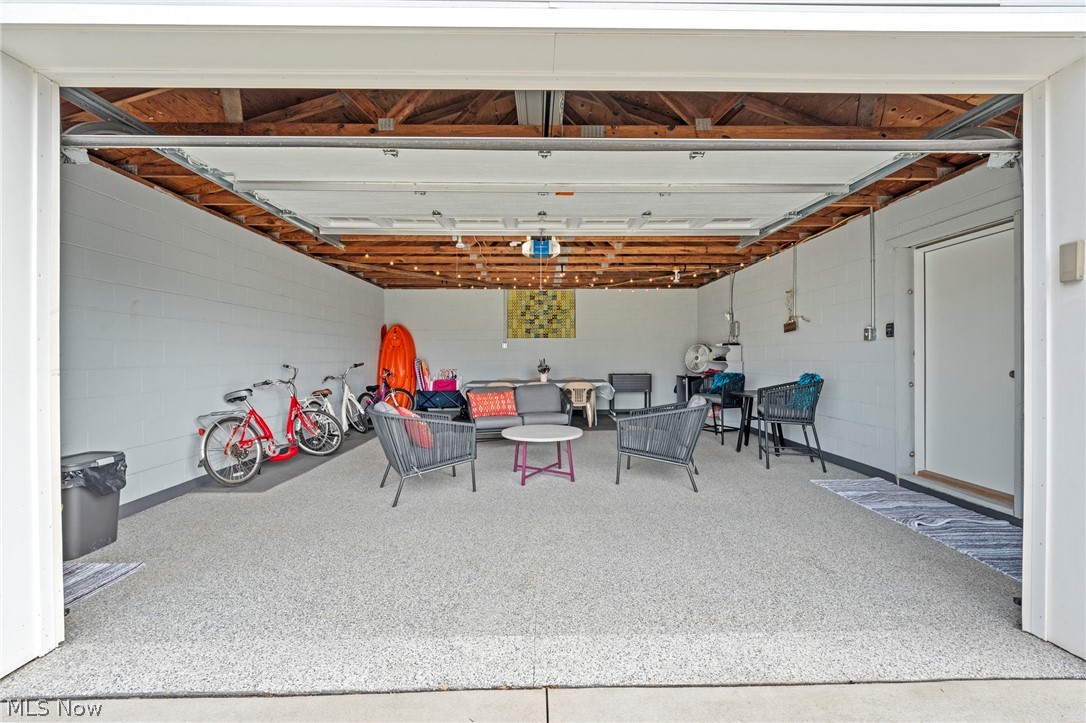 Old Homestead-On-The-Lake Sub - Residential