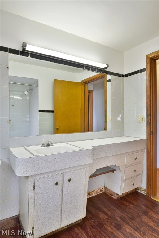 Guaranteed Inv Co 01 - Residential