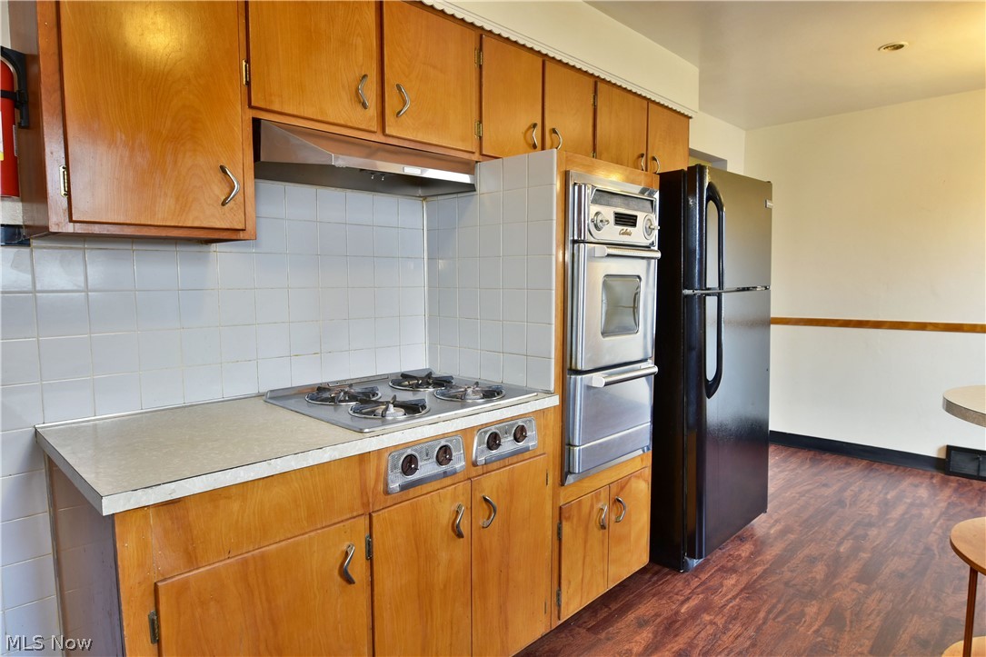 Guaranteed Inv Co 01 - Residential