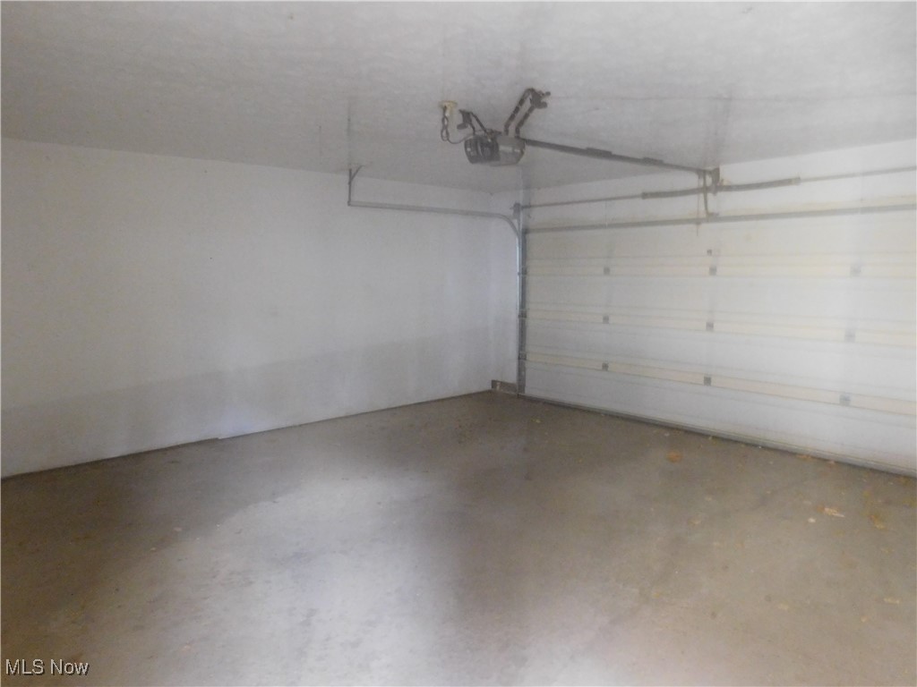 Deepwood Condo - Residential