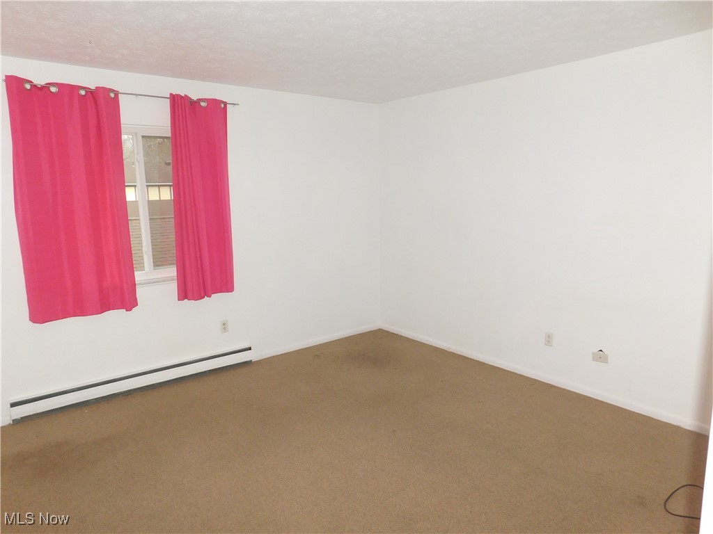 Deepwood Condo - Residential