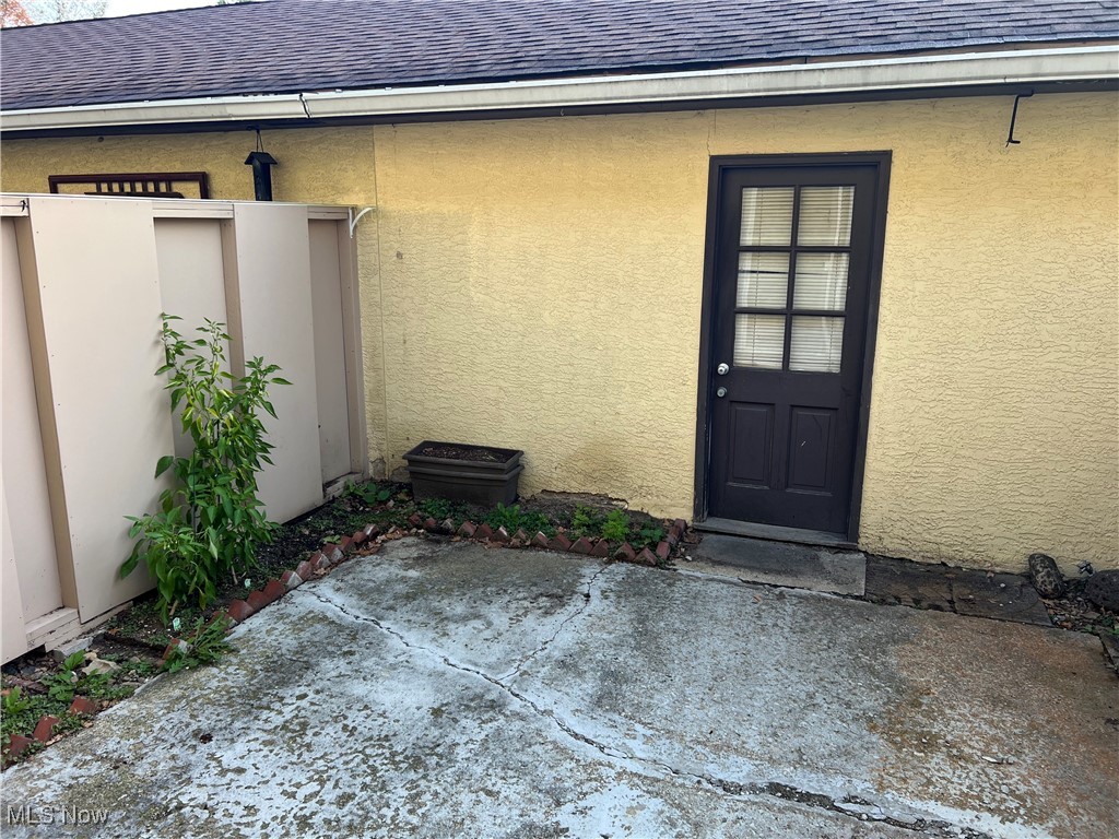 Deepwood Condo - Residential