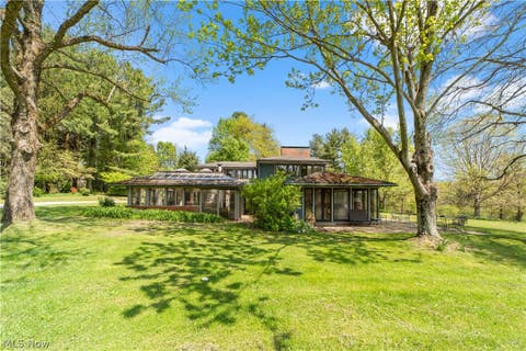 Photo for 36001 Shaker Boulevard