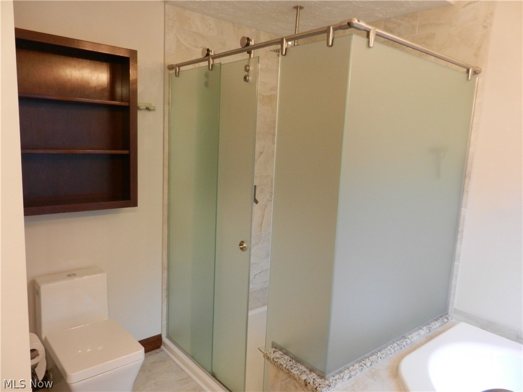 Macintosh Farms - Residential Lease