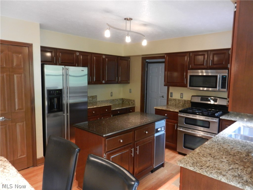 Macintosh Farms - Residential Lease