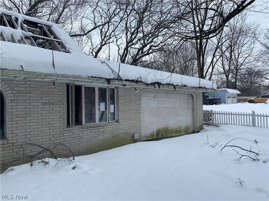 Great Location on a Large Lot, 1.39 acres.  Huge Opportunity with this Full Rehab.