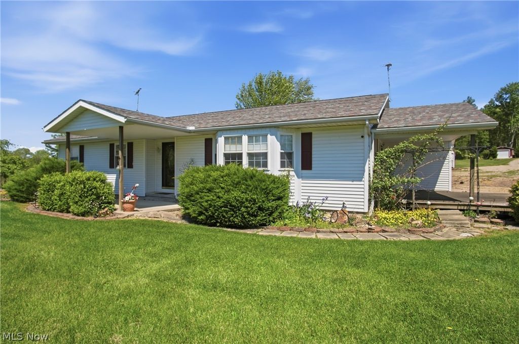Photo of 2760 Flint Ridge Road, Hopewell, OH 43746 (MLS # 5207513)