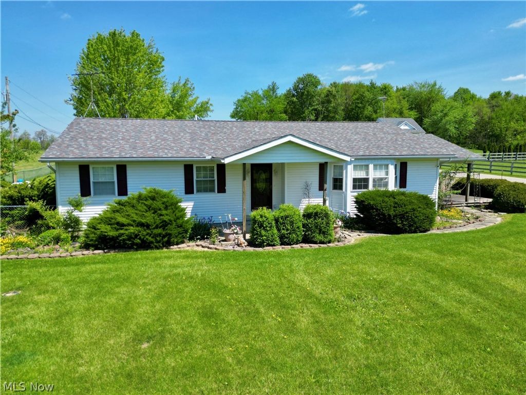Photo of 2760 Flint Ridge Road, Hopewell, OH 43746 (MLS # 5207513)