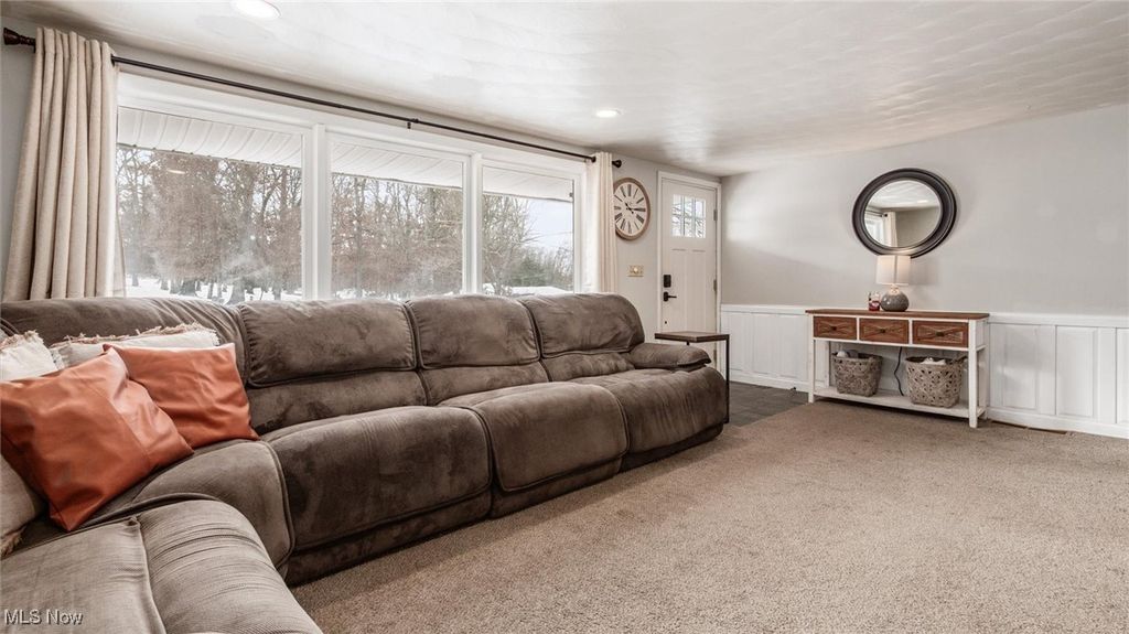 Photo of 935 Blossom Lane, Zanesville, OH 43701 (MLS # 5179806)