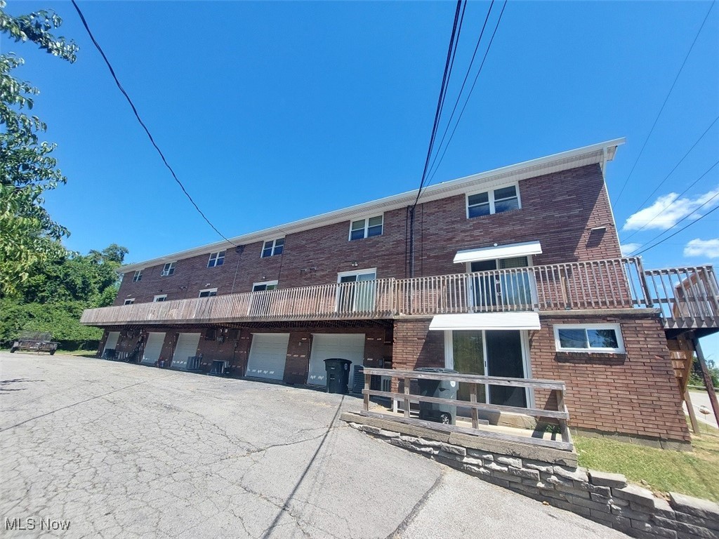 427-445 Woodland Avenue