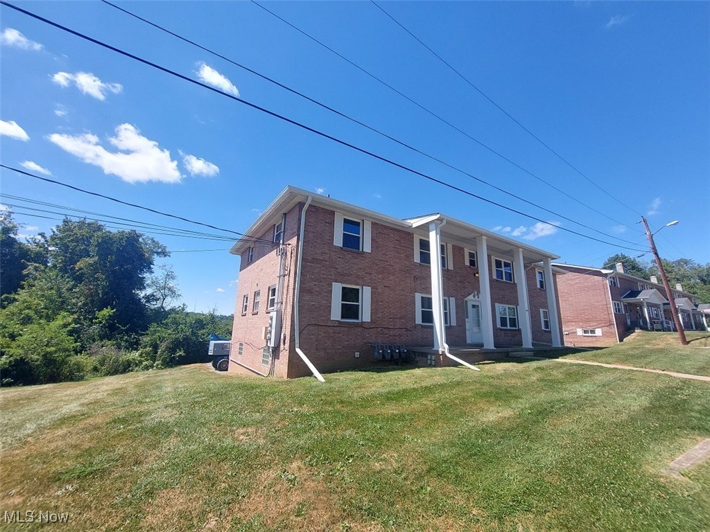 427-445 Woodland Avenue