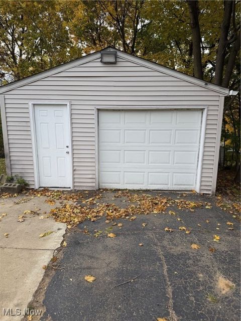 Tiny photo for 1194 Greenwood Avenue, Akron, OH 44320 (MLS # 5178931)