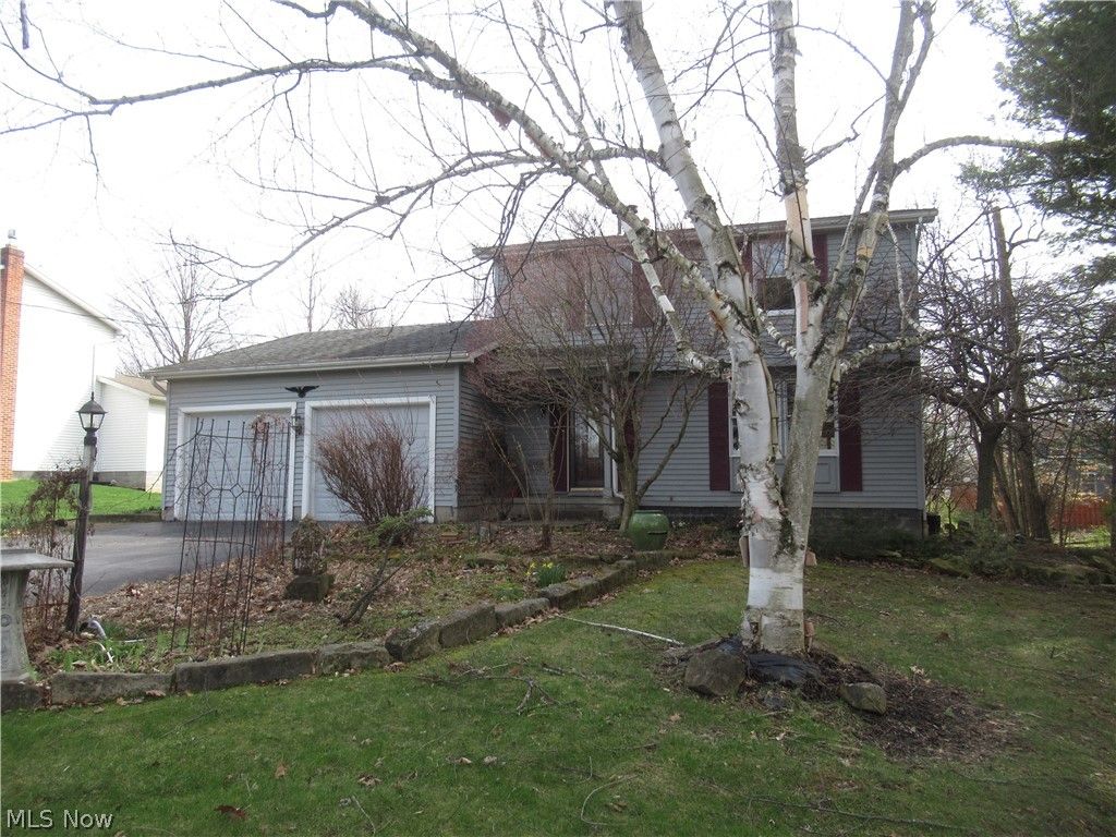 Photo of 6919 Kirk Road, Canfield, OH 44406 (MLS # 5195927)