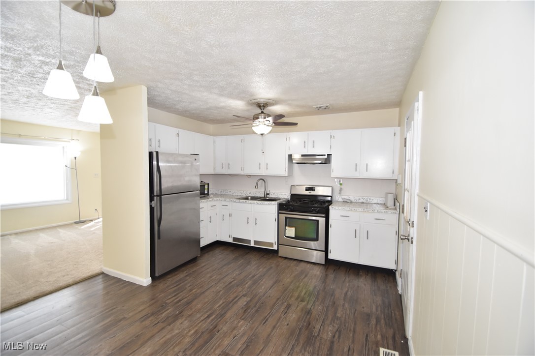 Oakview Manor - Residential