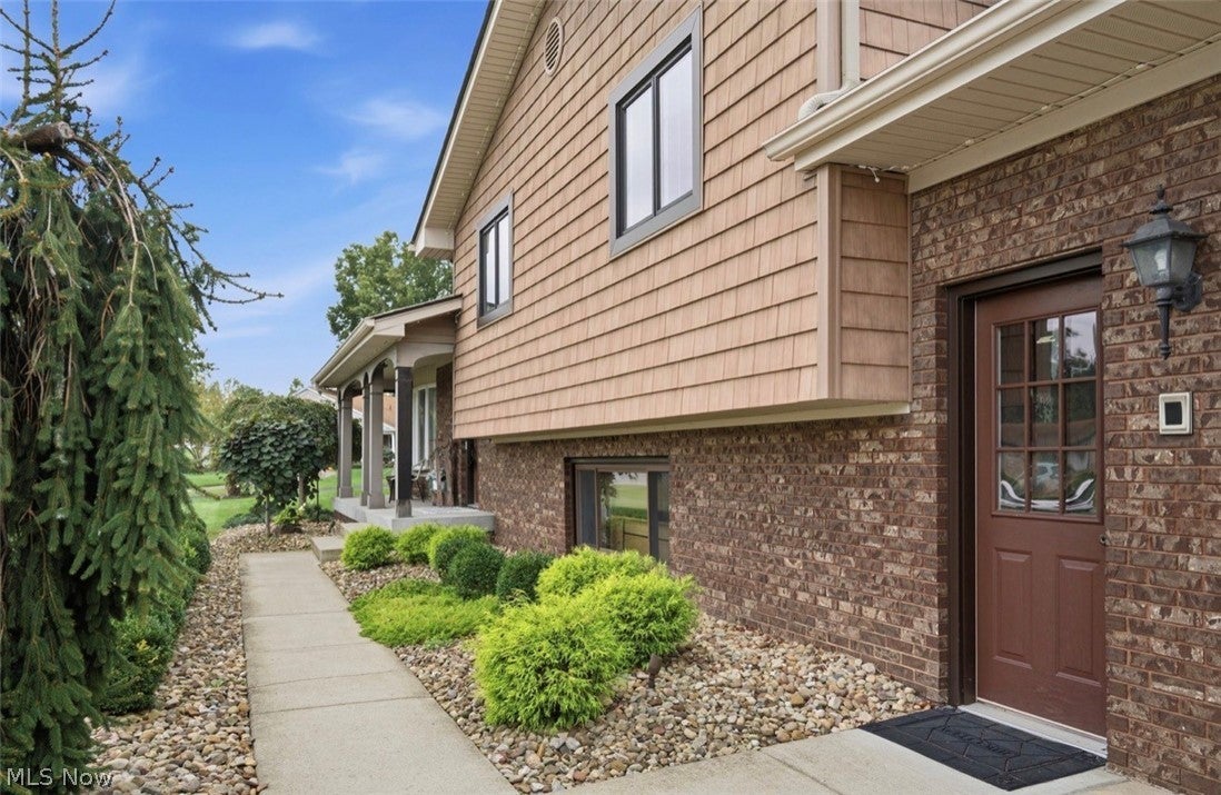 5652 Bonnell Drive