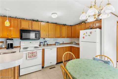 Tiny photo for 6886 Lindsley Avenue, Andover, OH 44003 (MLS # 5221530)