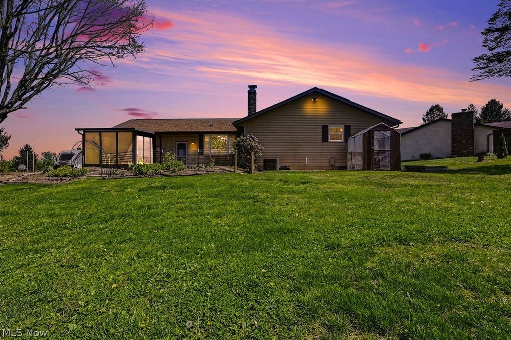 Photo of 332 Kelly Circle, Zanesville, OH 43701 (MLS # 5197756)