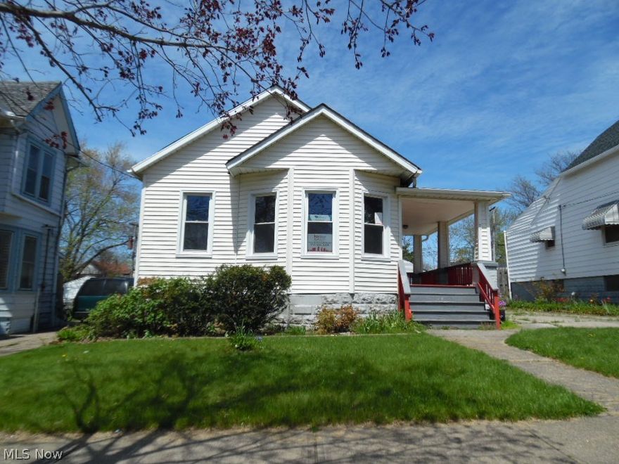 One Floor Living In This Ranch Home With 2 Bedrooms Formal Living & Dining Rooms Eat In Kitchen With Nice Cabinets. Buyer is responsible for any/all Point of Sale, inspections and to assume any/all violations and/or repairs.