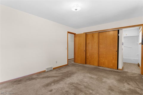 Tiny photo for 253 Earl Drive NW, Warren, OH 44483 (MLS # 5221846)