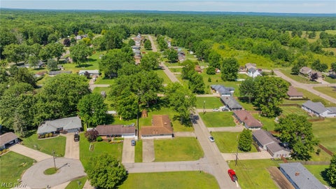 Tiny photo for 253 Earl Drive NW, Warren, OH 44483 (MLS # 5221846)