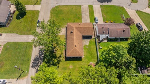 Tiny photo for 253 Earl Drive NW, Warren, OH 44483 (MLS # 5221846)