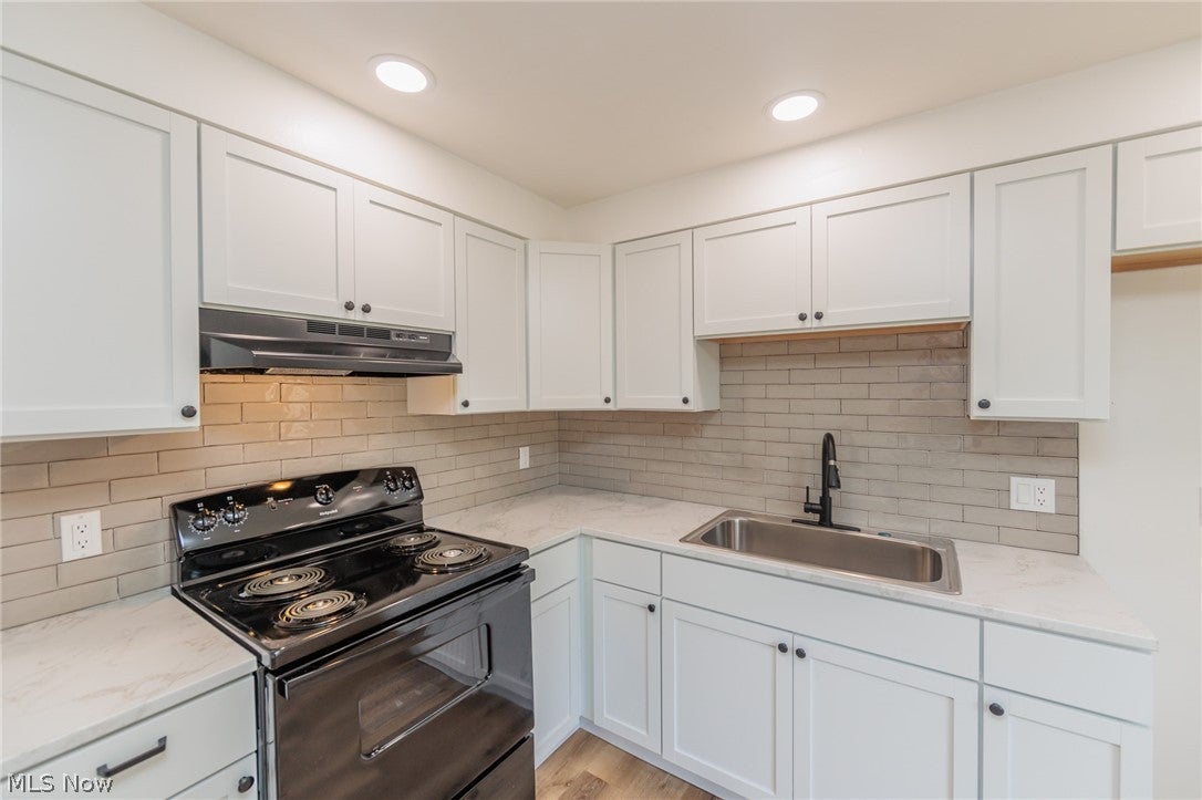 1218 W 44th Street