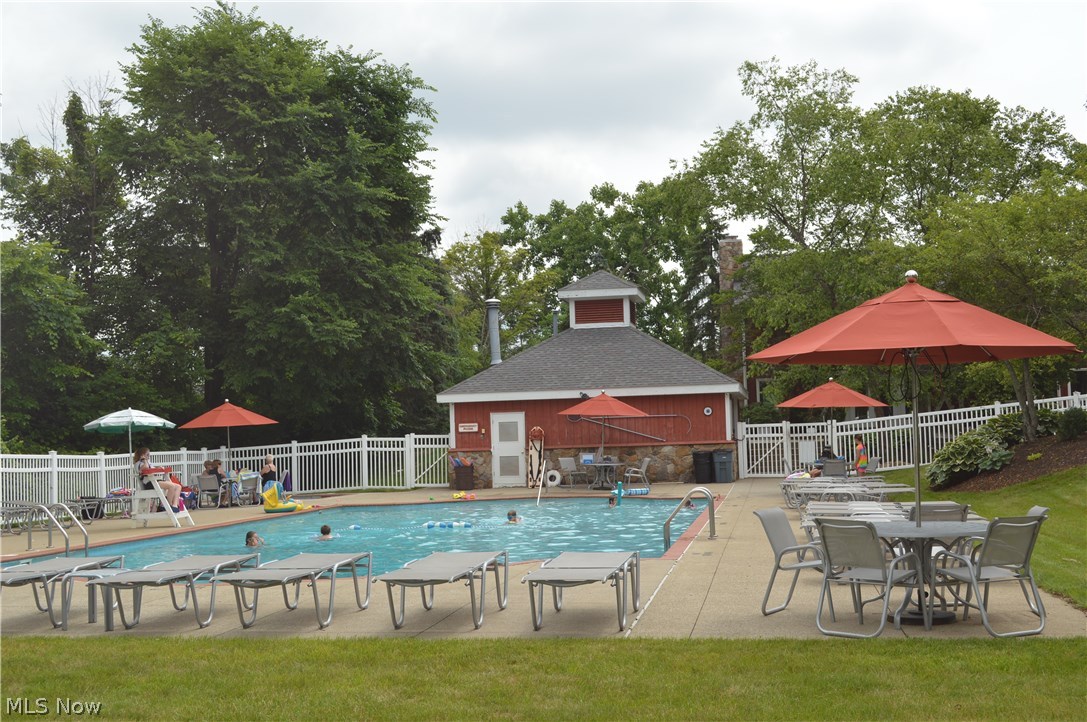 Macintosh Farms - Residential