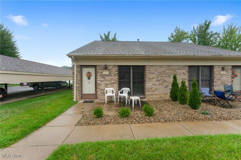 Condo For Sale - 1707 Westhampton Drive<br/> Mahoning County, Austintown, OH 44515