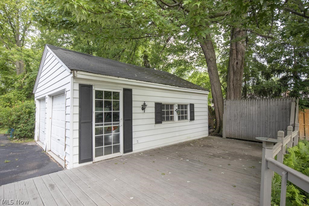 Lakeshore Blvd Estates 01 - Residential