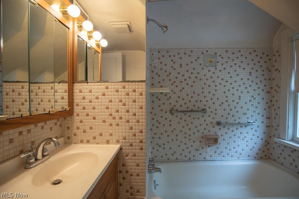 Lakeshore Blvd Estates 01 - Residential