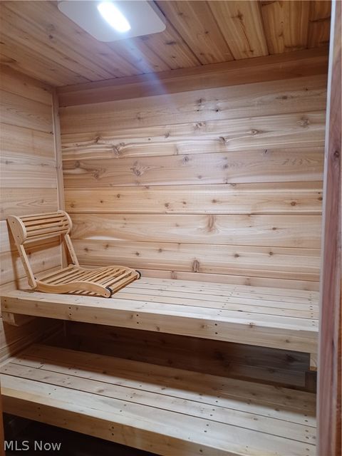 Tiny photo for 164 N Salem Warren Road, North Jackson, OH 44451 (MLS # 5210315)