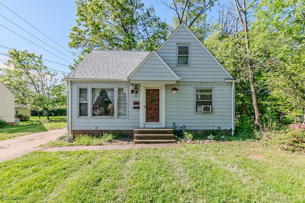 35420 Kilarney Road, Willoughby, Ohio image 1