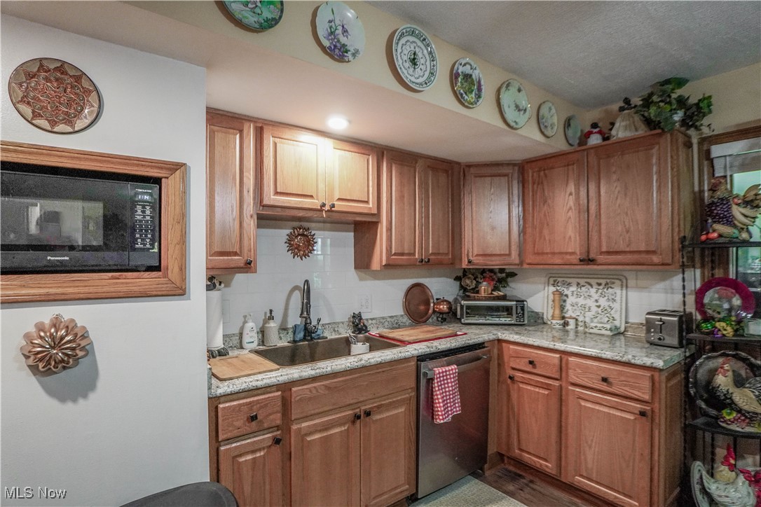 3490 Vanderhoof Road, New Franklin, Ohio image 8