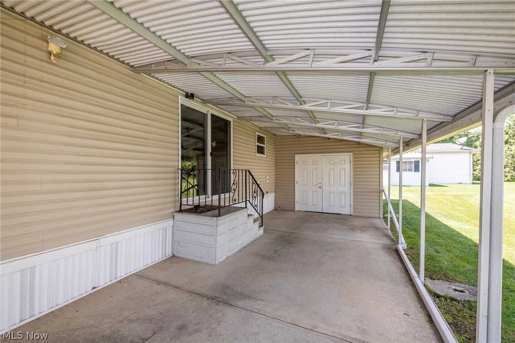 Photo of 81 Periwinkle Drive, Olmsted Township, OH 44138 (MLS # 5212166)