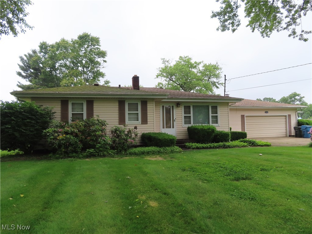 5754 Stalnaker Drive, North Canton, Ohio image 1