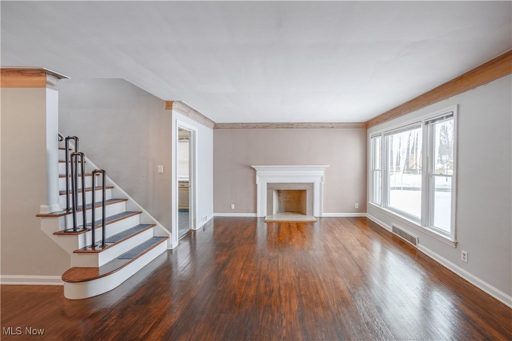 Photo of 23211 Fernwood Drive, Beachwood, OH 44122 (MLS # 5183940)