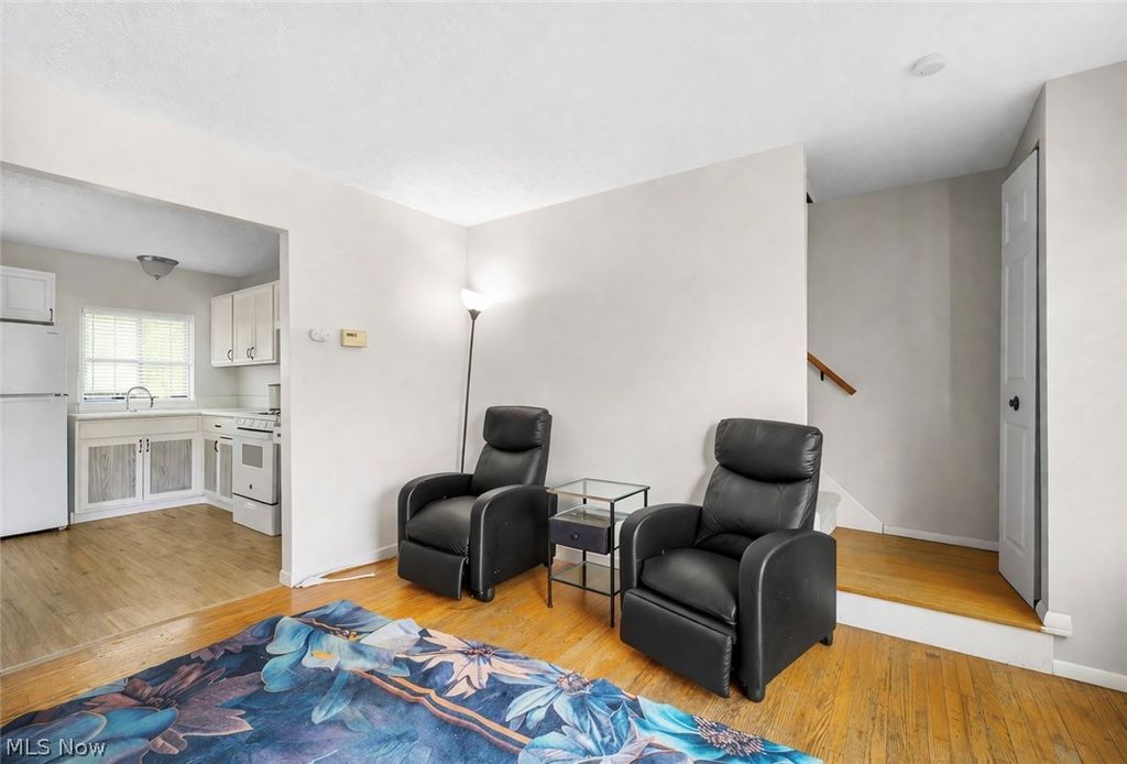 Photo of 1300 Hazel Street, Akron, OH 44305 (MLS # 5197533)