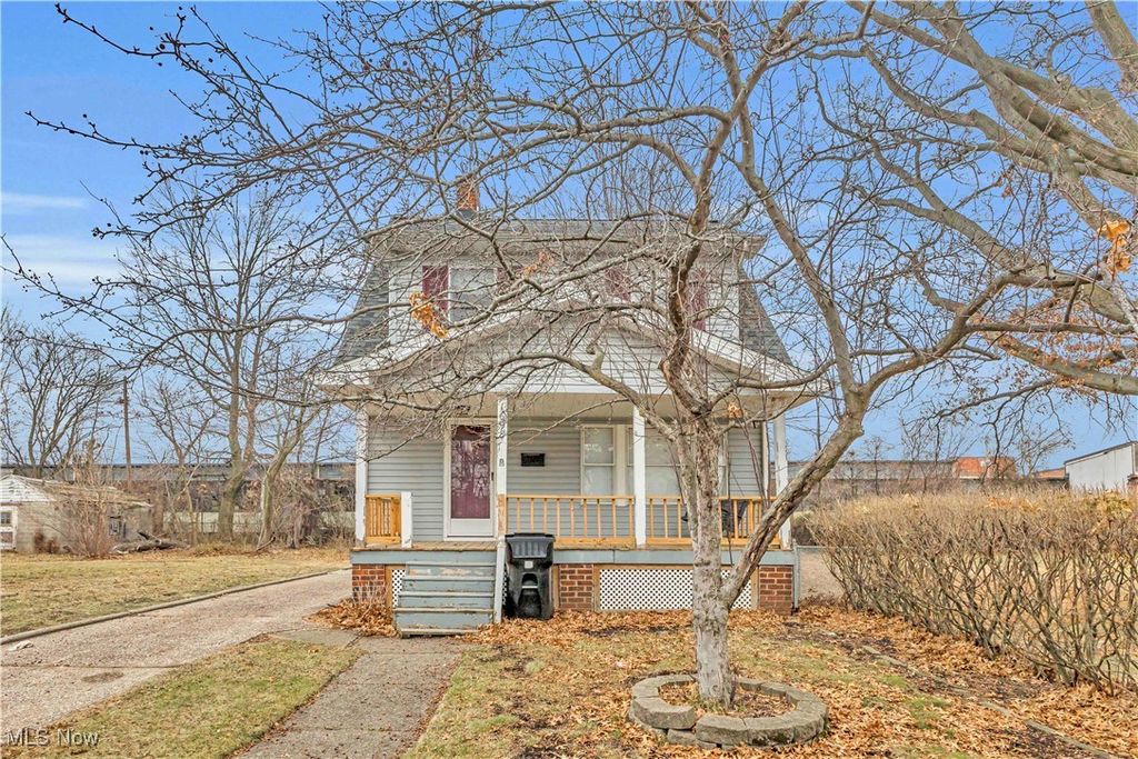 Photo of 1698 Wickford Road, Cleveland, OH 44112 (MLS # 5178396)